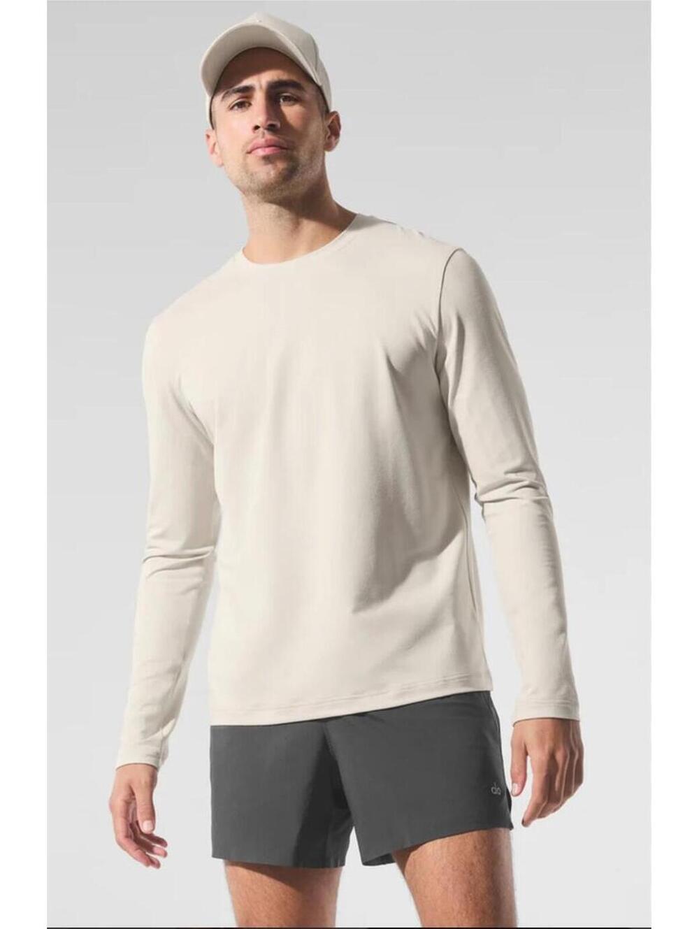 ALO Yoga Men’s Long Sleeve Crew Tee in Cream
